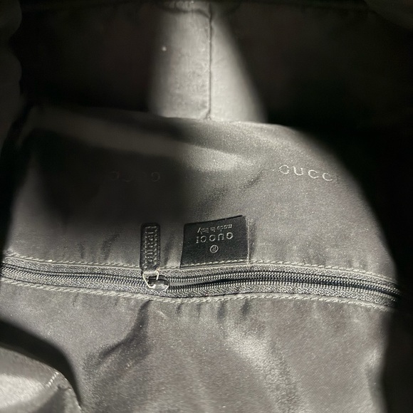 Gucci vintage  Black nylon Bag with Bamboo Handle - Picture 2 of 4